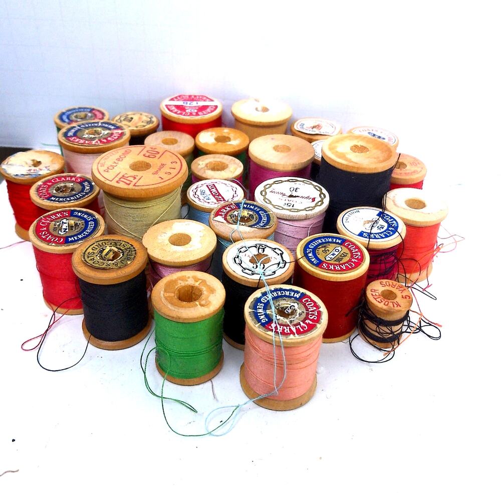 Vintage Coats & Clarks Belding Star J&P Wooden Spool Sewing Thread Lot Of 32